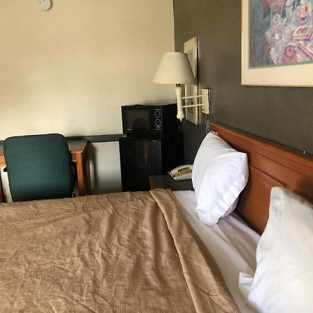 Airport Inn And Suites Tulsa Extérieur photo