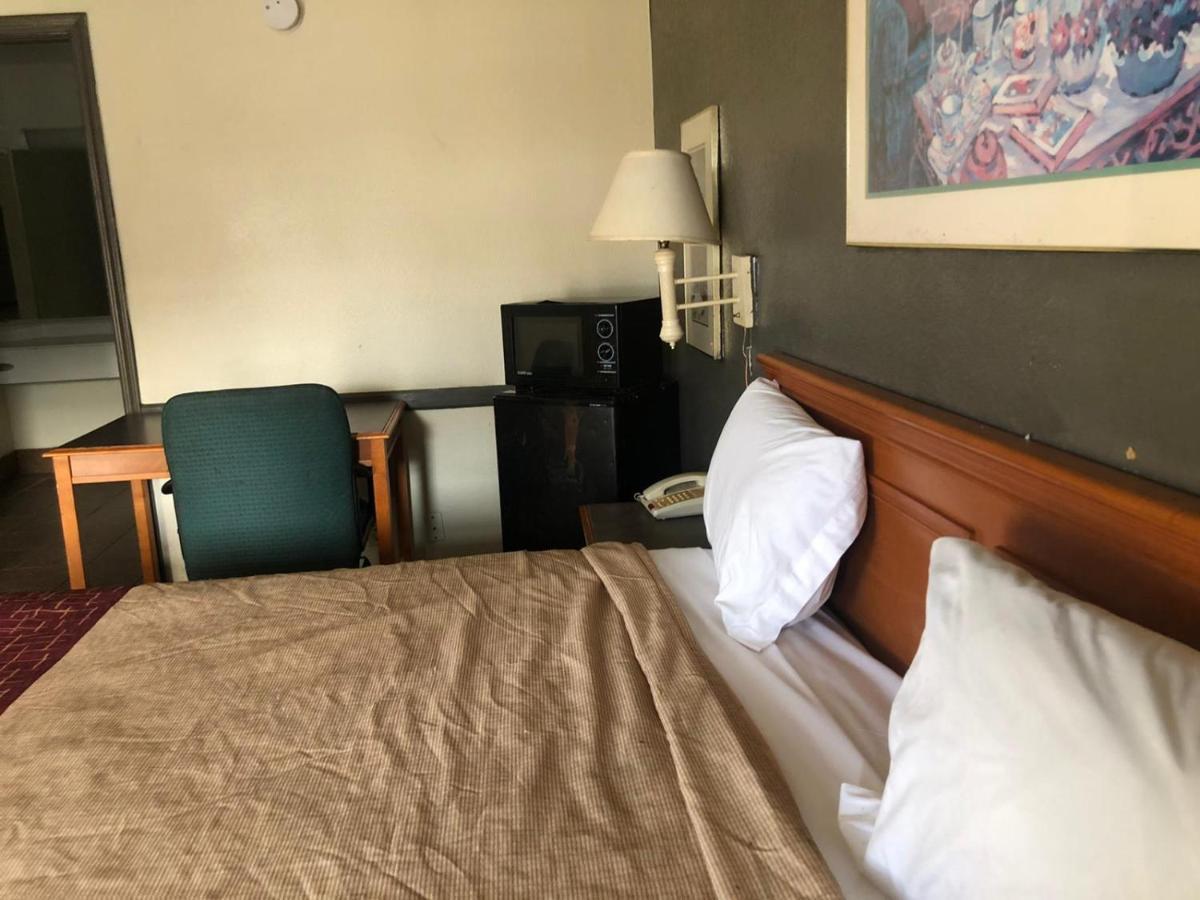 Airport Inn And Suites Tulsa Extérieur photo